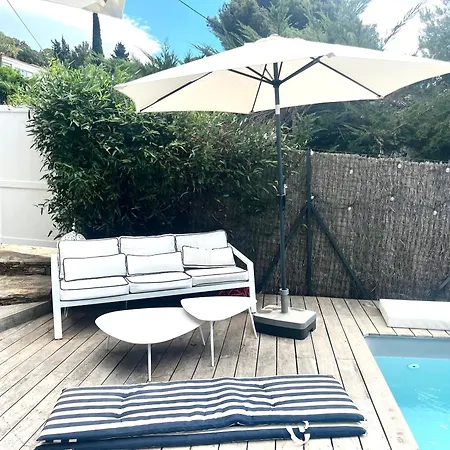 Будинок відпочинку Petite Maison Independante, Vue Mer, Terrasse, Piscine Chauffee *