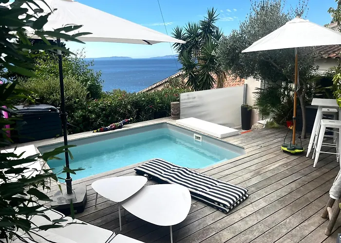 Petite Maison Independante, Vue Mer, Terrasse, Piscine Chauffee Hébergement de vacances