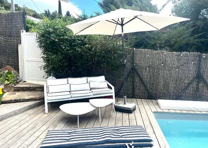 Hébergement de vacances Petite Maison Independante, Vue Mer, Terrasse, Piscine Chauffee *