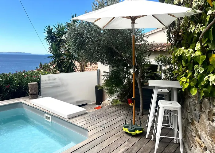 Petite Maison Independante, Vue Mer, Terrasse, Piscine Chauffee Le Lavandou