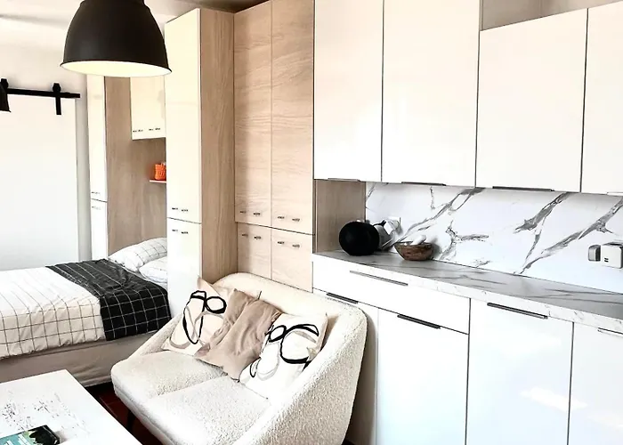 Hébergement de vacances Petite Maison Independante, Vue Mer, Terrasse, Piscine Chauffee Le Lavandou