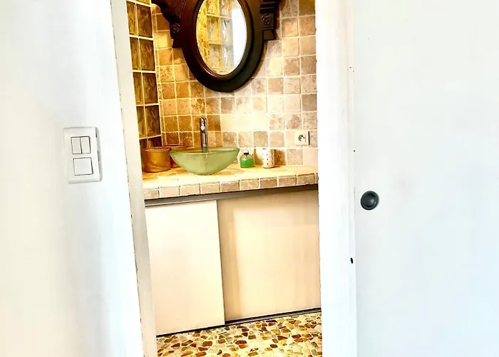 Petite Maison Independante, Vue Mer, Terrasse, Piscine Chauffee Hébergement de vacances *